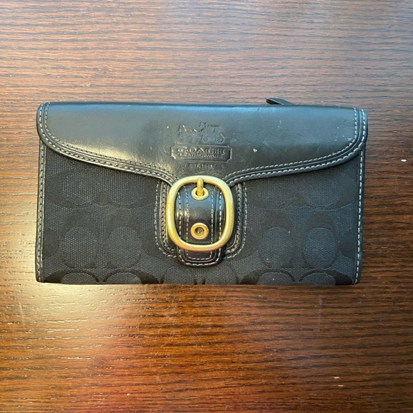 Coach Handbags - Coach Bleecker Wallet
